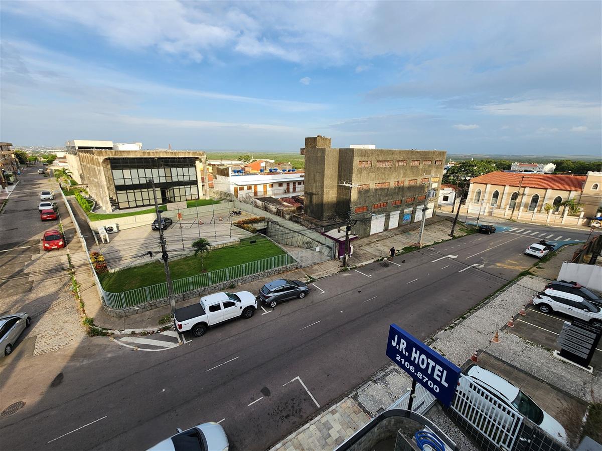 Vista do alto do JR Hotel para a rua e o Centro de João Pessoa